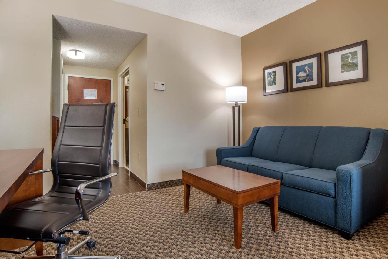 Comfort Suites Tallahassee Capitol - University Area Zewnętrze zdjęcie