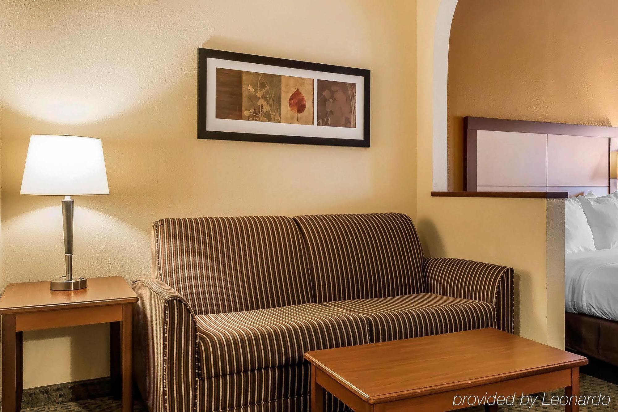 Comfort Suites Tallahassee Capitol - University Area Zewnętrze zdjęcie
